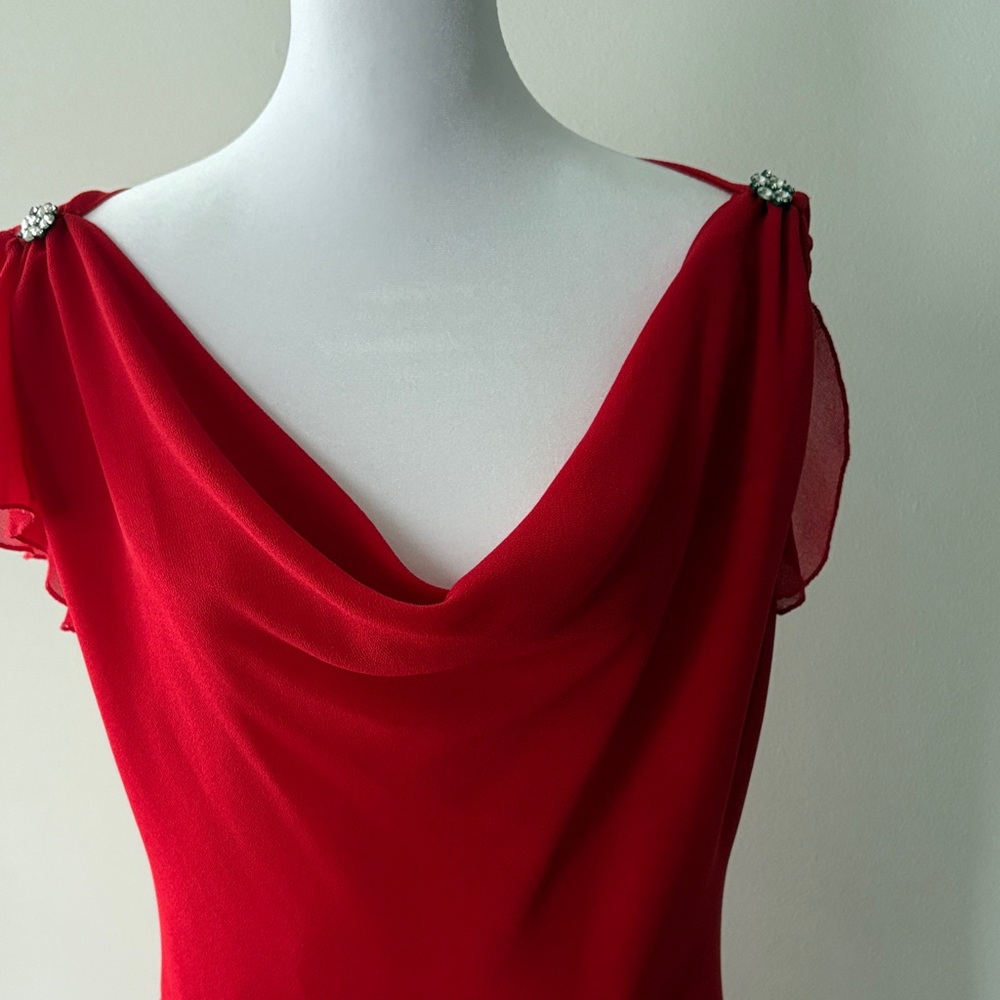 Elegant Red Draped Women's Long Evening Dress